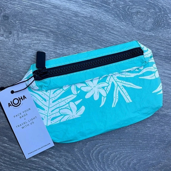 Aloha Collection Mini Pouch, Lauaʻe, pool - Picture 4 of 7